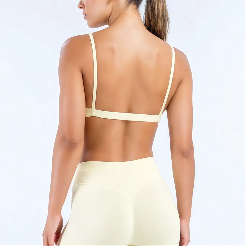 HISTELLO Impact Scoop Neck Bra - огляд і ціна Pilates Yoga Clothes