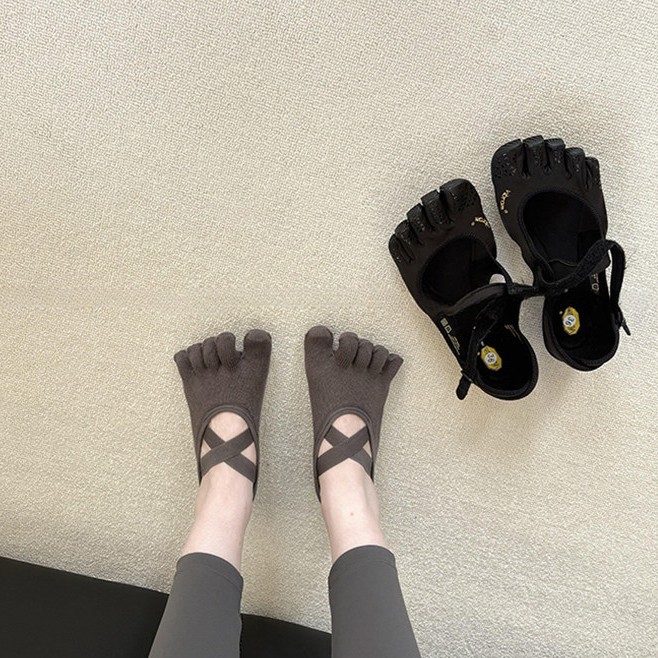 Women's Criss-Cross Strappy Fi - огляд і ціна Pilates And Yoga Studio