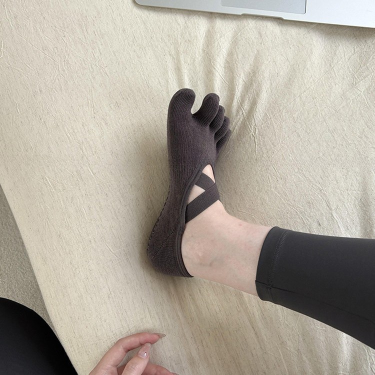 Women's Criss-Cross Strappy Fi - огляд і ціна Pilates And Yoga Studio